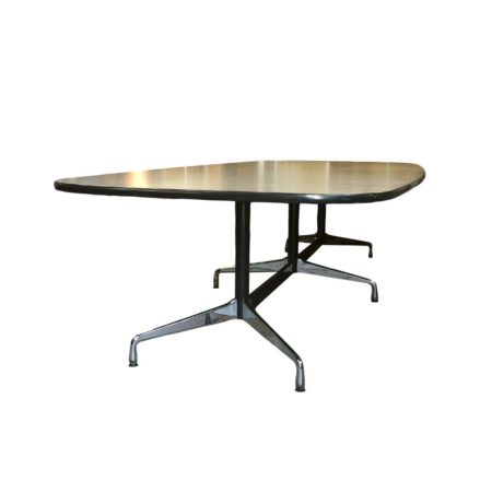 Grote Eames Tafel