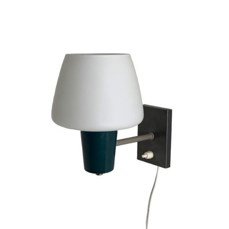 Wandlamp model 7029 ontworpen door J. Hoogervorst voor Anvia, 1960s