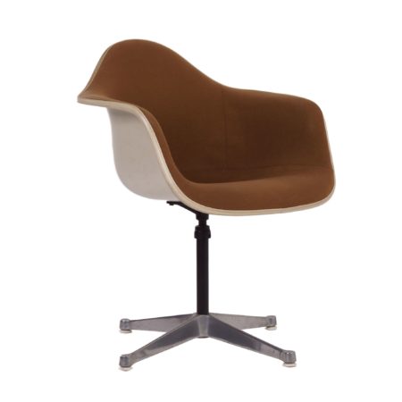 Eames Kuipstoel Fiberglas | Verstelbaar