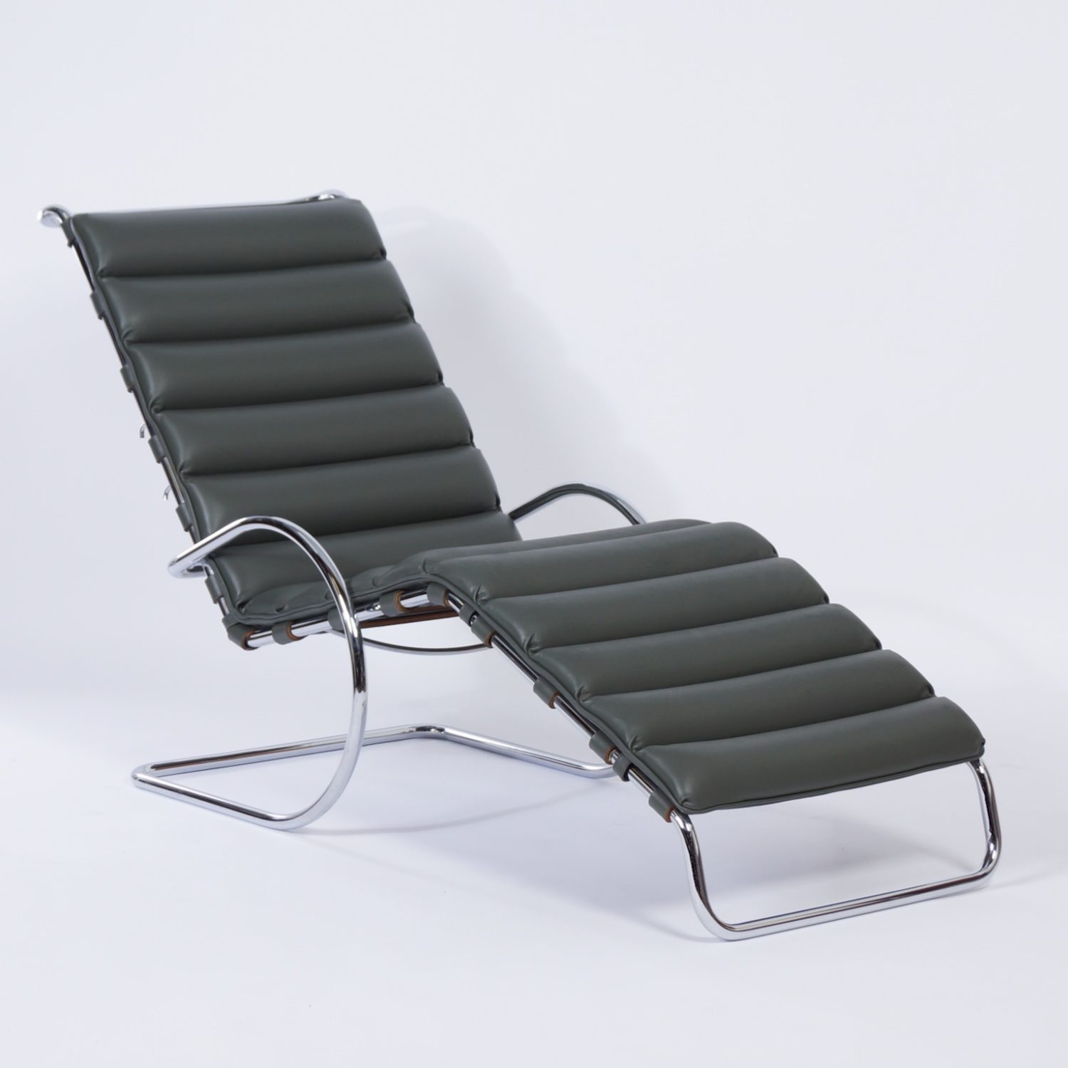 MR Chaise Longue van Mies van der Rohe voor Knoll, 2000s, Groen Leer