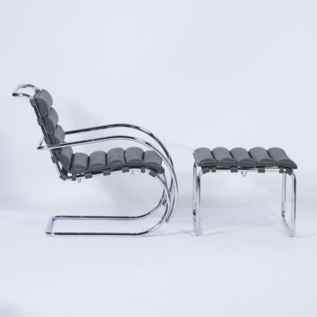 MR40 Lounge Stoel met Hocker van Mies van der Rohe voor Knoll, 2000s