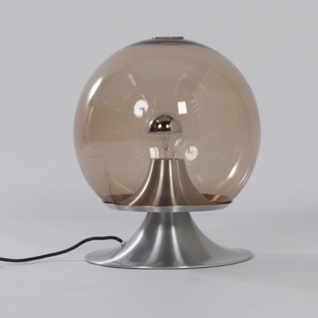Globe Vloerlamp van Frank Ligtelijn voor Raak, 1960’S | met Lichtkleurige Rookglas