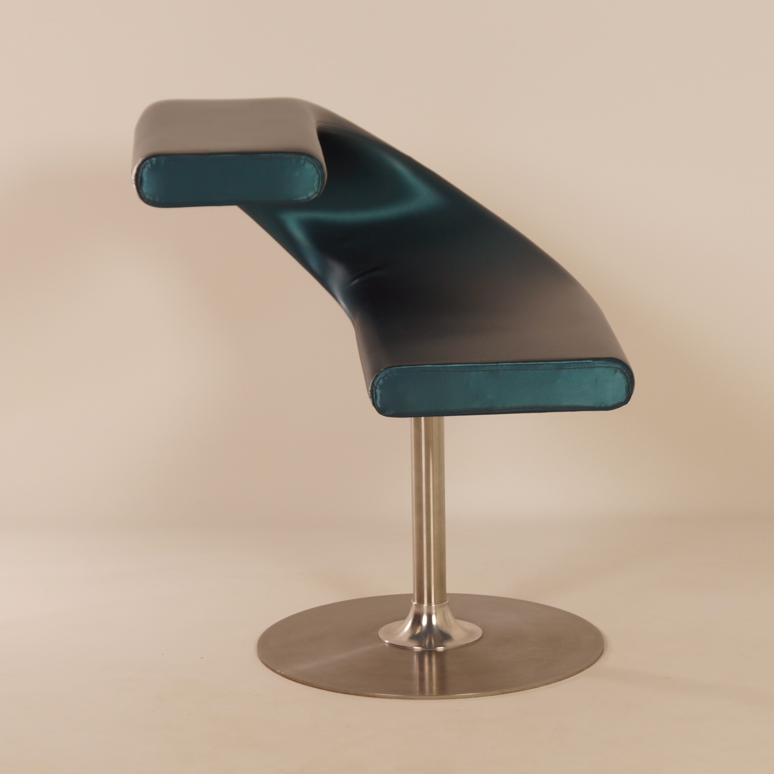 Innovation C Stoel van Fredrik Mattson voor Blå Station, 2000s – Blauwe Satijn Stof