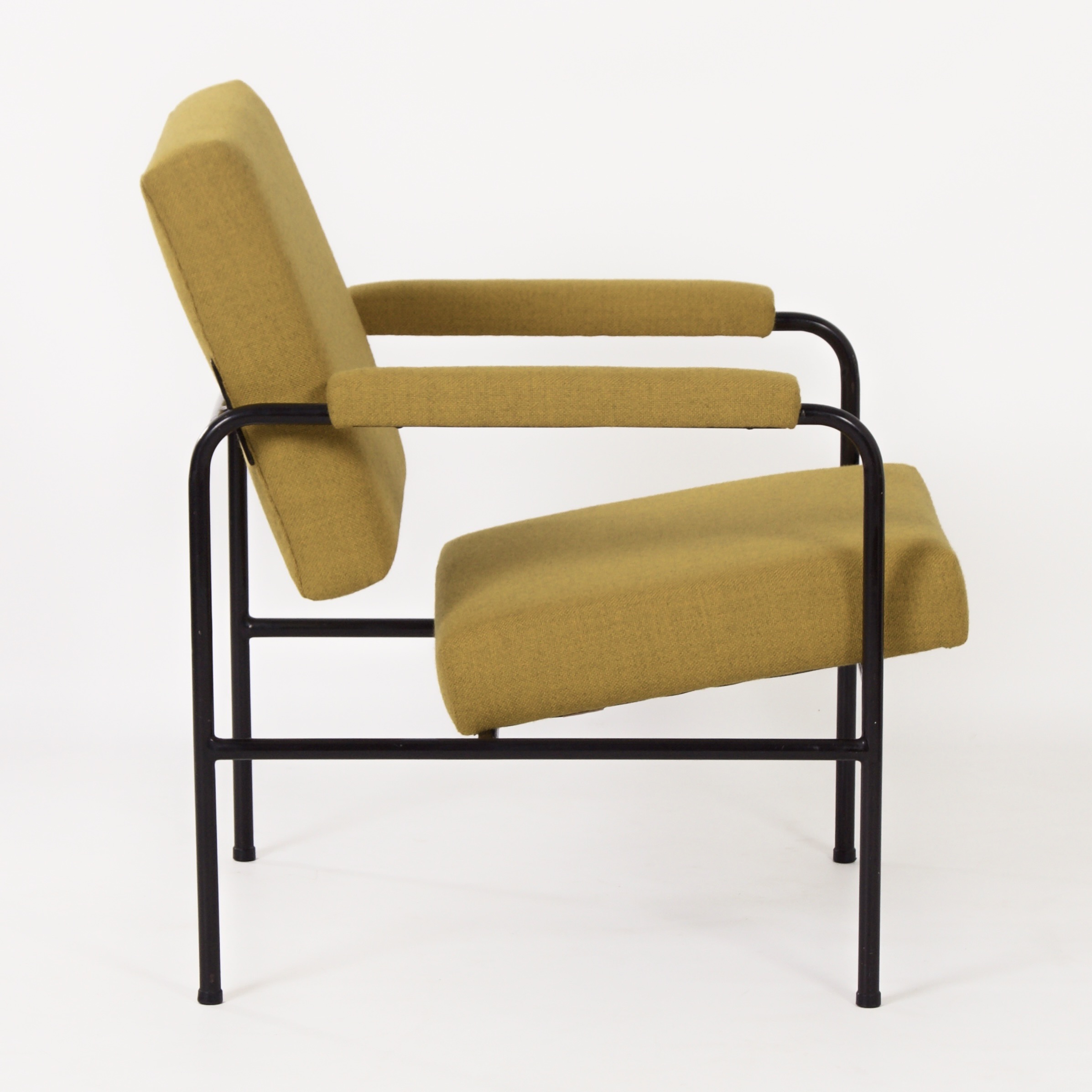 Gele G 3015 Fauteuil van W.H. Gispen voor Riemersma jaren 60