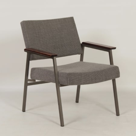 Damesfauteuil met Teakhouten Armleuningen van Avanti, 1960s &#8211; Opnieuw Gestoffeerd Gemêleerd Bruin