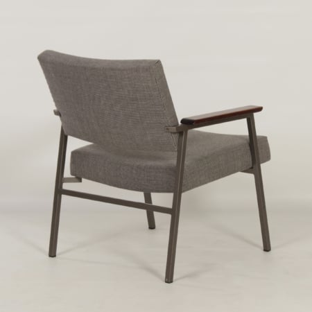 Damesfauteuil met Teakhouten Armleuningen van Avanti, 1960s &#8211; Opnieuw Gestoffeerd Gemêleerd Bruin