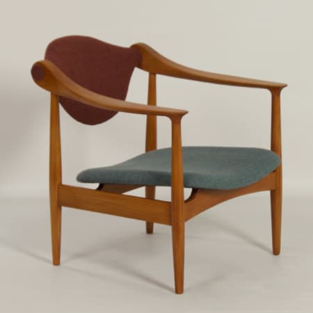 Deense Fauteuil van Perenhout, 1960s &#8211; Opnieuw Bekleed