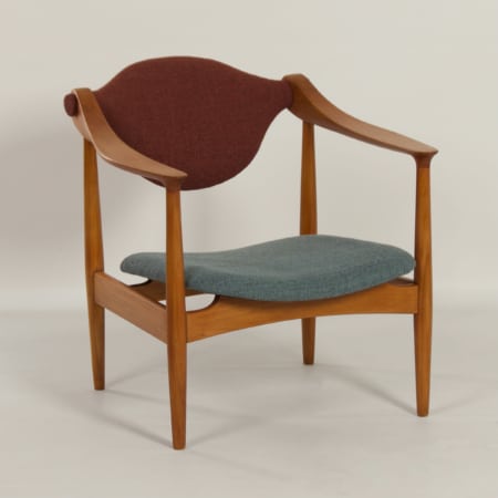 Deense Fauteuil van Perenhout, 1960s &#8211; Opnieuw Bekleed