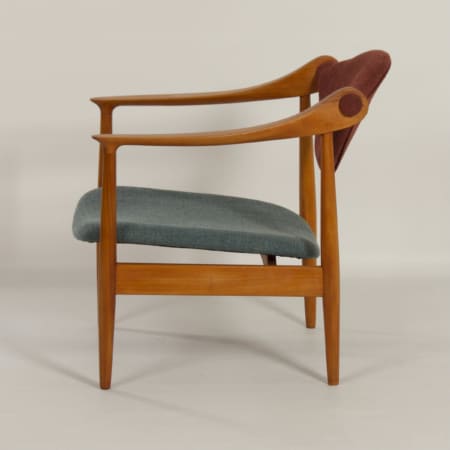 Deense Fauteuil van Perenhout, 1960s &#8211; Opnieuw Bekleed