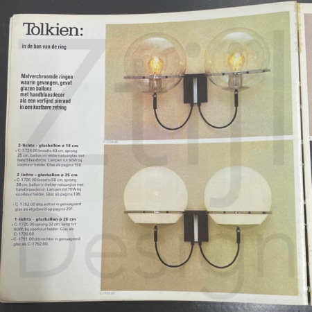 Tolkien &#8216;in de ban van de ring&#8217; Wandlamp met 2-lichts Ochtendnevel Glasballonnen van RAAK, 1970s