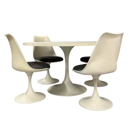 Tulip Set – Ronde Eettafel met Vier Stoelen van Pastoe, 1970s