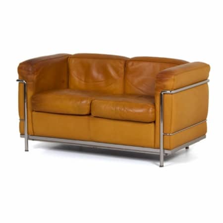 LC2 Tweezitsbank van Le Corbusier voor Cassina, 1990s – Cognac Kleur