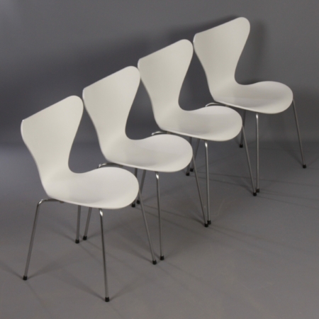 Witte Vlinderstoelen van Arne Jacobsen voor Fritz Hansen, 2008 | Set van 4