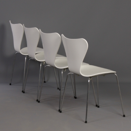 Witte Vlinderstoelen van Arne Jacobsen voor Fritz Hansen, 2008 | Set van 4