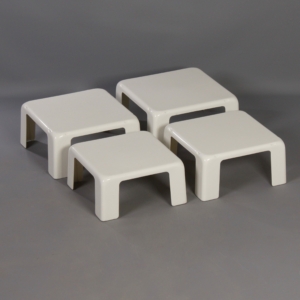Bijzettafeltjes Quatro Gatti van Mario Bellini voor C&#038;B Italia, 1960s | Fiberlite