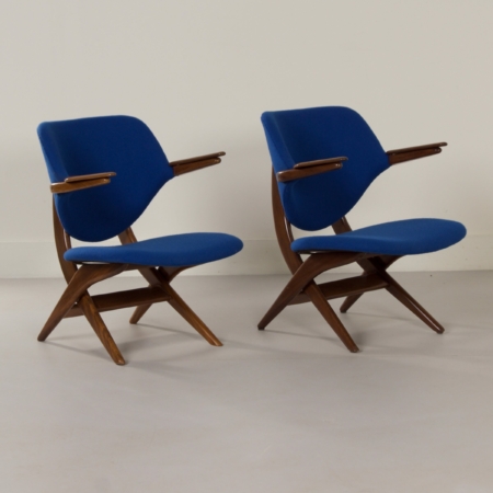 Pelikaan Fauteuils van Louis van Teeffelen voor Webe, 1960s | Set van Twee Blauwe Leunstoelen