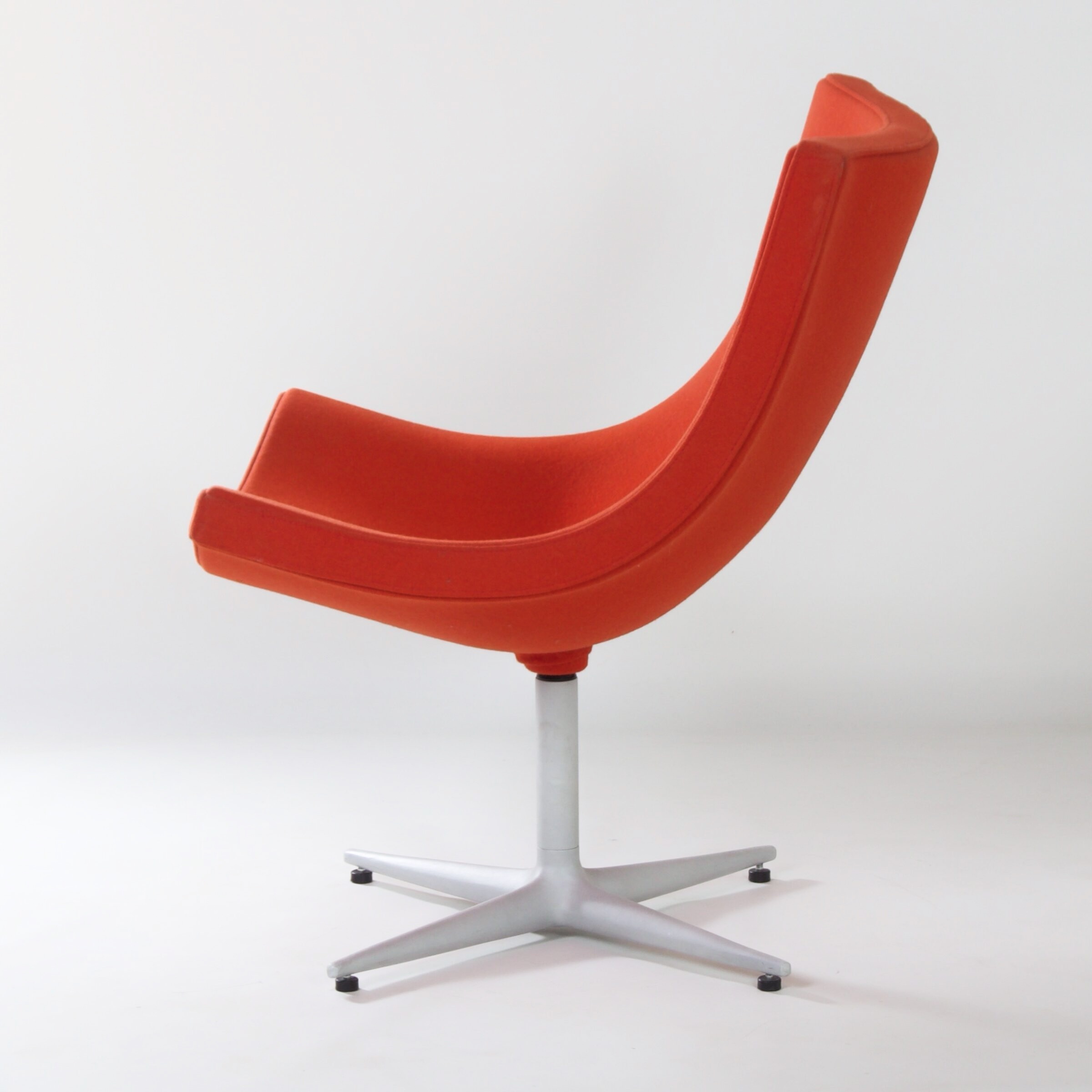 Y’s Draaifauteuil van Christophe Pillet voor Cappellini uit de jaren 90, oranjerood