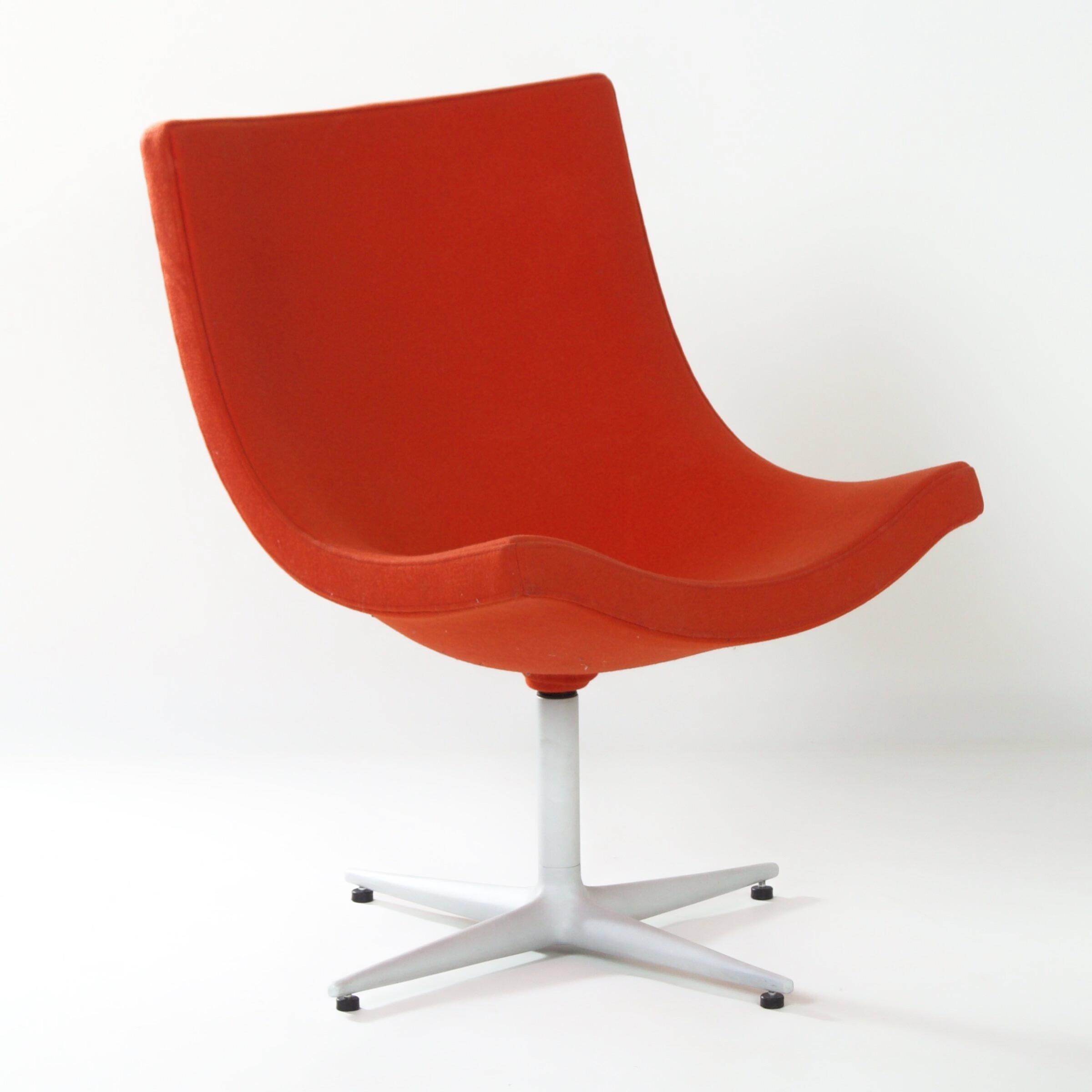 Y’s Draaifauteuil van Christophe Pillet voor Cappellini uit de jaren 90, oranjerood
