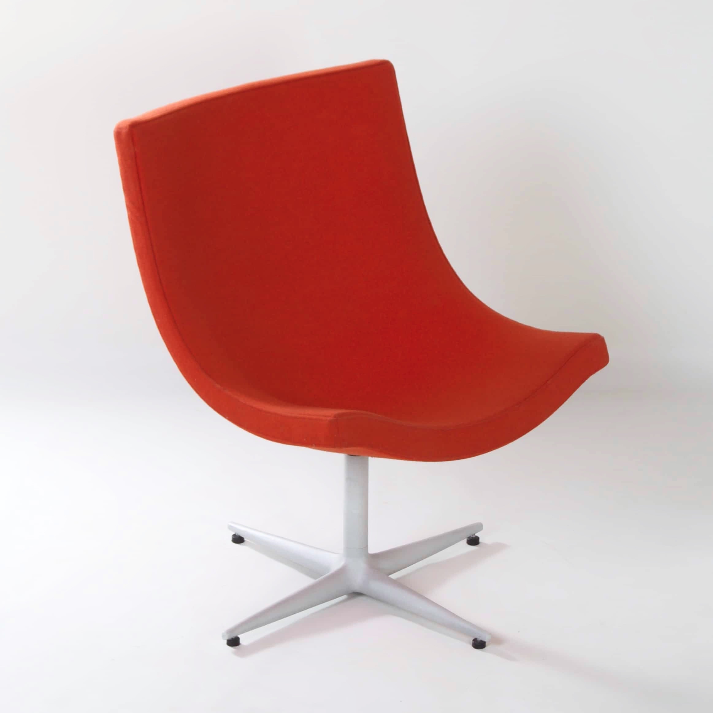 Y’s Draaifauteuil van Christophe Pillet voor Cappellini uit de jaren 90, oranjerood