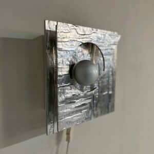 Kunstzinnige Wandlamp van Gevormd Aluminum, 1970s