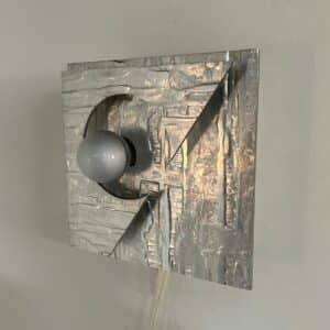 Kunstzinnige Wandlamp van Gevormd Aluminum, 1970s