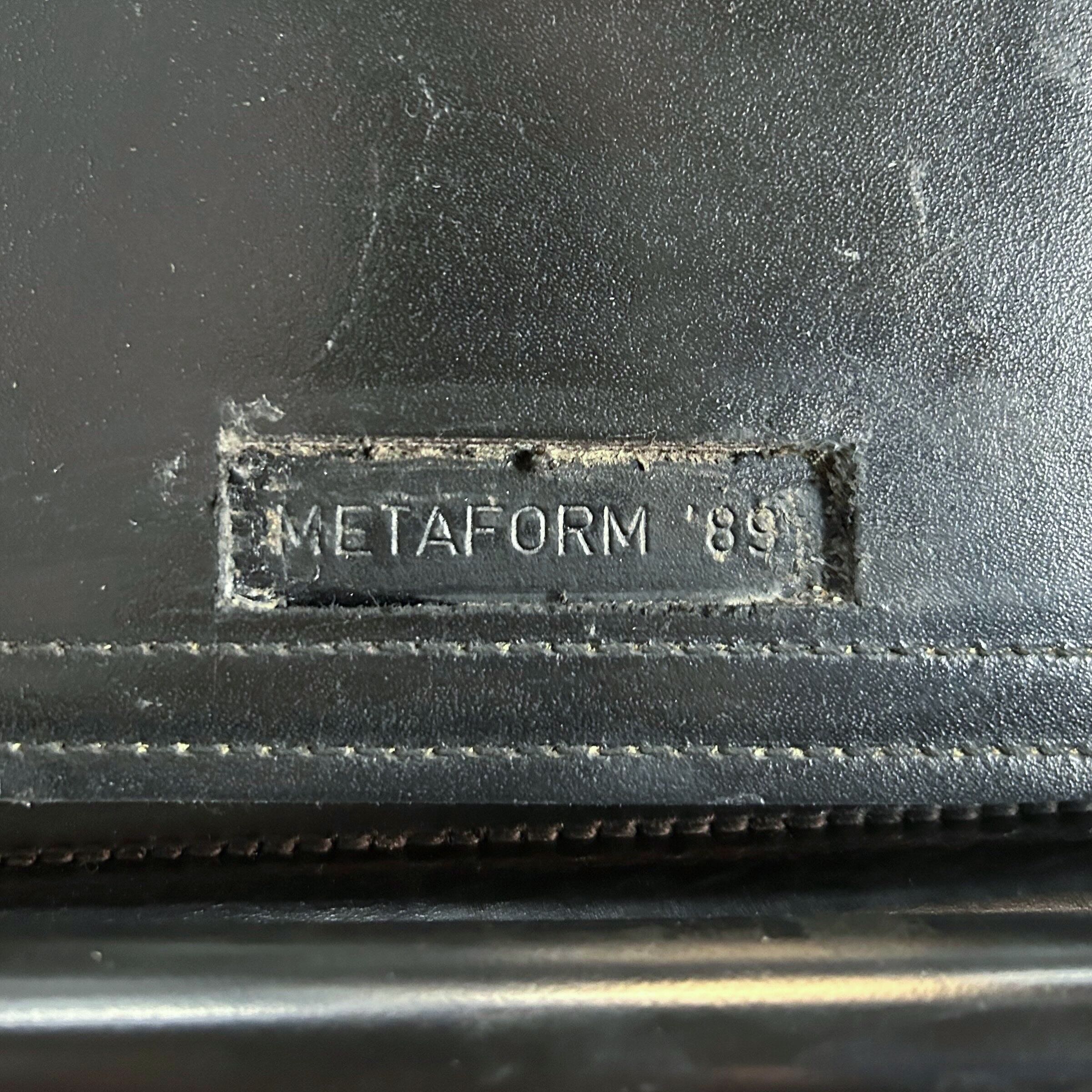 Eetkamerstoelen van Walter Antonis voor Metaform uit de jaren 80 in zwart tuigleer