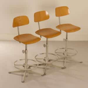 Architectenstoelen van Friso Kramer voor Ahrend de Cirkel, 1960s &#8211; Set van Drie met Grijze Ring