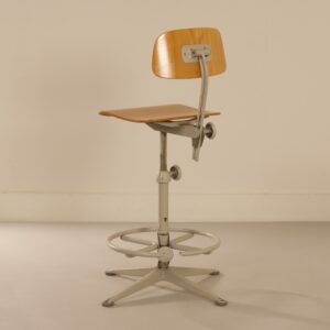 Architectenstoelen van Friso Kramer voor Ahrend de Cirkel, 1960s &#8211; Set van Drie met Grijze Ring