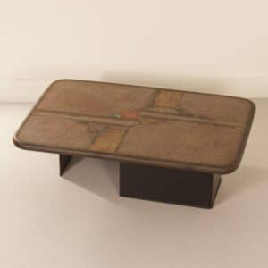 Brutalistische Salontafel van Paul Kingma met een Chamsa (beschermend handje), 1980s
