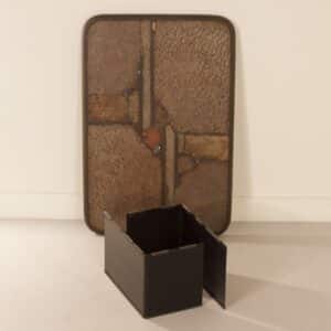 Brutalistische Salontafel van Paul Kingma met een Chamsa (beschermend handje), 1980s
