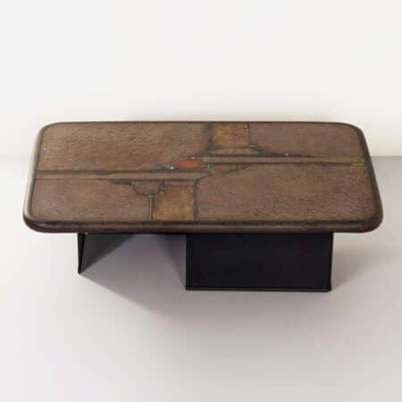 Brutalistische Salontafel van Paul Kingma met een Chamsa (beschermend handje), 1980s