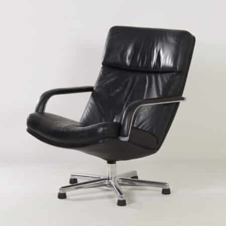 Artifort Mushroom Poef (model 561) door Pierre Paulin in 1959