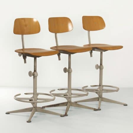 Architectenstoelen van Friso Kramer voor Ahrend de Cirkel, 1960s - Set van Drie met Grijze Ring