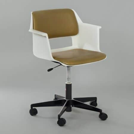 414 Damesfauteuil van W.H. Gispen voor Gispen, 1930s &#8211; Opnieuw Gestoffeerd