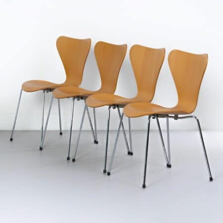 Beuken Vlinderstoelen van Arne Jacobsen voor Fritz Hansen, 1990s | Set van 4
