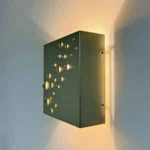Goudkleurige ‘Sterreregen’ Wandlamp van E.J. Jelles voor Raak in 1960s