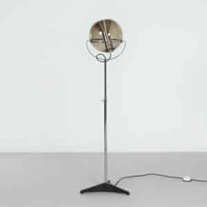 Globe Vloerlamp van Frank Ligtelijn voor Raak, 1960’S | met Lichtkleurige Rookglas