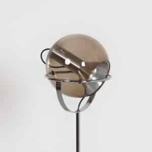 Globe Vloerlamp van Frank Ligtelijn voor Raak, 1960’S | met Lichtkleurige Rookglas