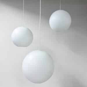 Mid-Century Hanglamp met drie Grote Opaal Glazen Bollen van Philips, 1960s