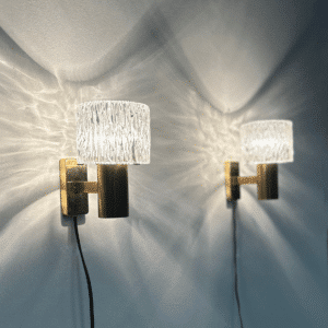 Messing Wandlamp met Relief Kristal Glazen Kappen van Hags, 1960s | Set van Twee