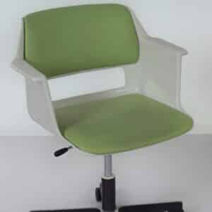 Bureaustoel Gispen 2712 van André Cordemeyer voor Gispen, 1970s – Met Armleuningen, Groen