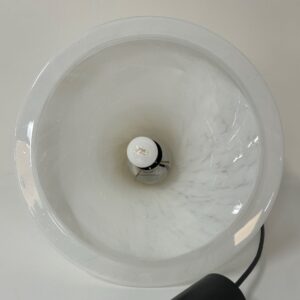 Mondgeblazen Hanglamp L4233 van Glashütte Limburg, 1970s &#8211; Gewolkt Opaalglas en Messing Armatuur