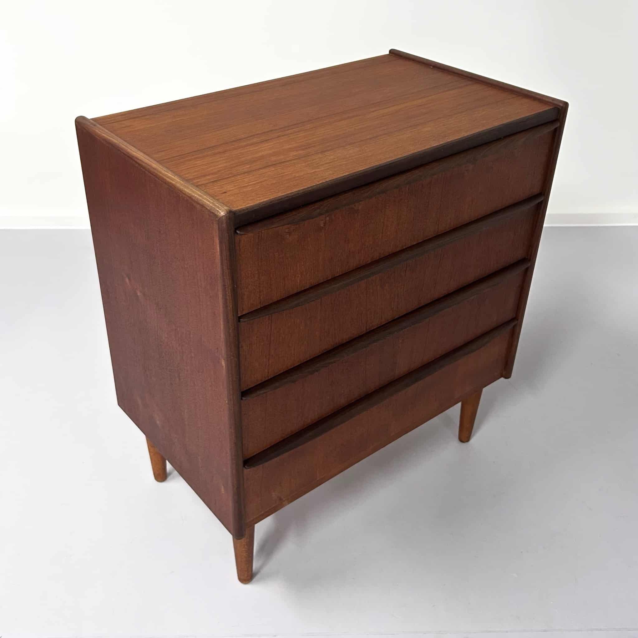 Vintage Deense ladekast – Teakhout, 1960s design, 75x67x41 cm