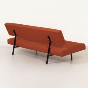 Slaapbank BR 53 9 van Martin Visser voor ’t Spectrum, 1960 – Zwart Frame, Oranje-Bruine Stoffering