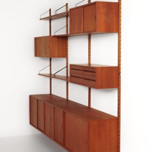 Royal wandsysteem van Poul Cadovius voor Cado, 1960s &#8211; Teak met vijf Kastjes en Boekenplanken
