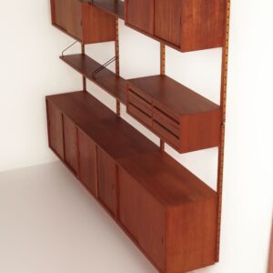 Royal wandsysteem van Poul Cadovius voor Cado, 1960s &#8211; Teak met vijf Kastjes en Boekenplanken