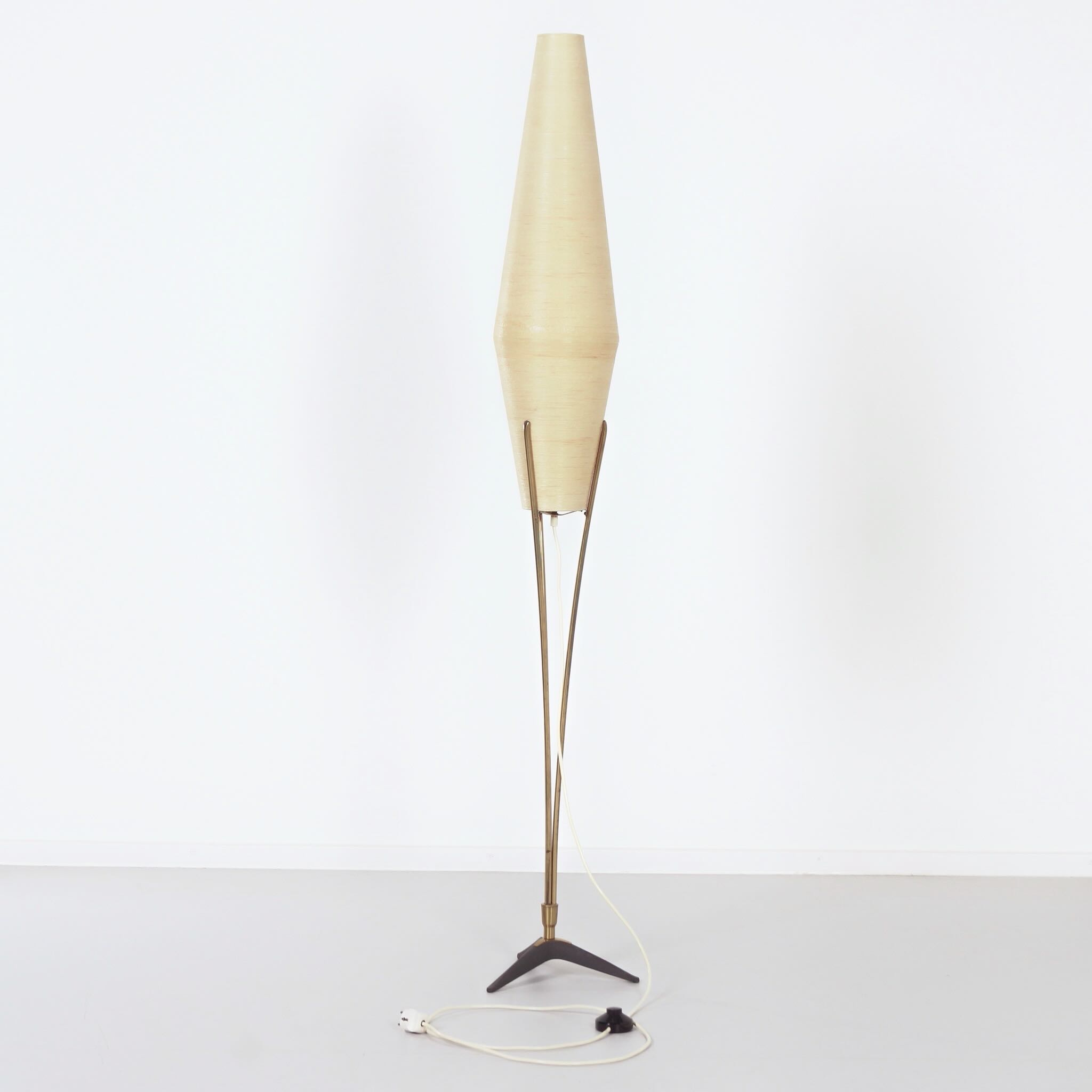 Messing Vloerlamp van Cosack Leuchten, 1950s – Coconvormige Glasvezel Kap