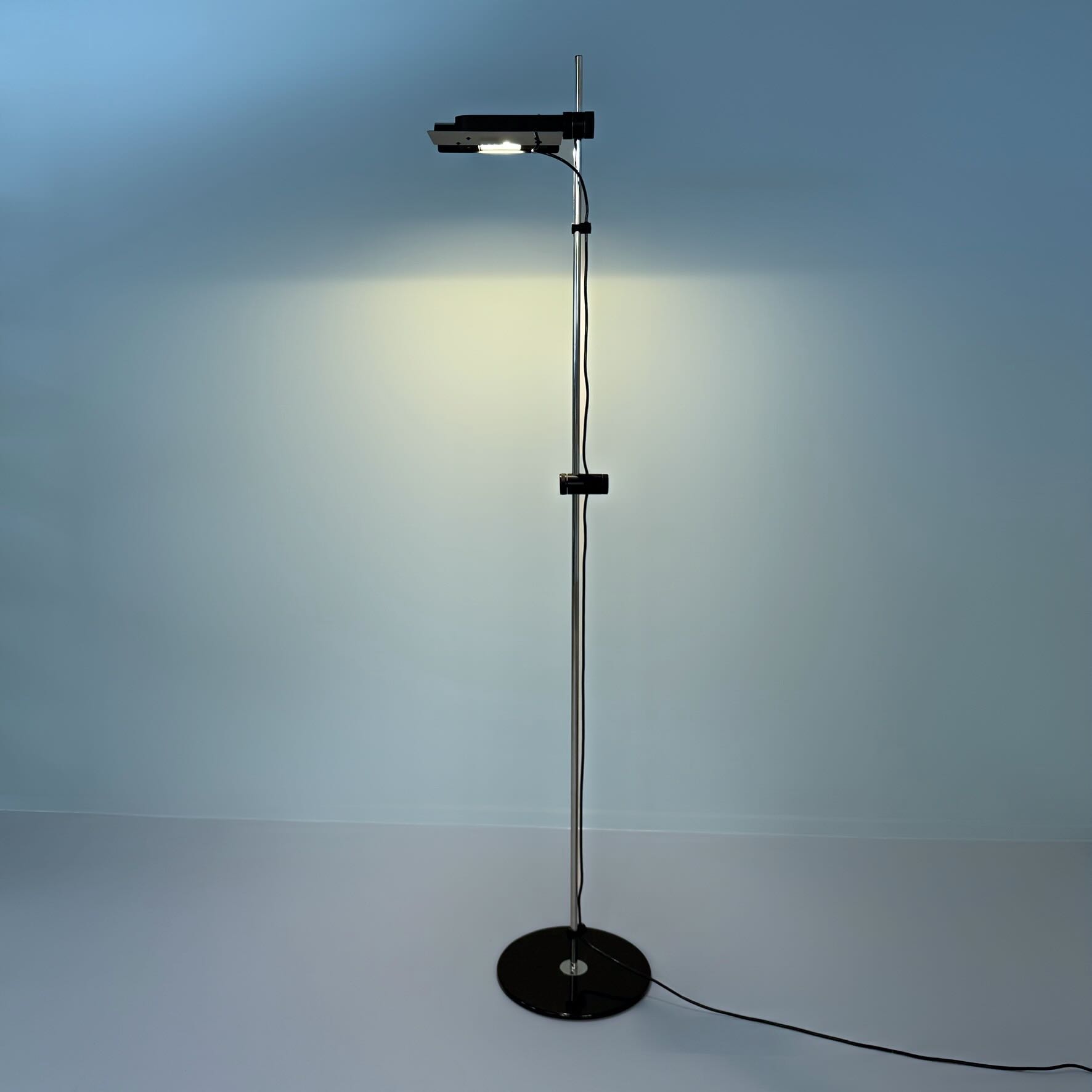 Italiaanse vloerlamp van Montecroci en De Carli voor Arrelam, 1970s – draaibaar en dimbaar
