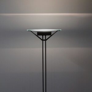 Accademia Terra vloerlamp van Shigeaki Asahara voor Lucitalia uit de jaren 80