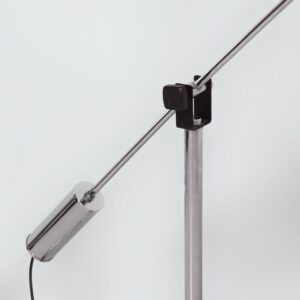 Chromen space age vloerlamp uit de jaren 70 met verstelbare hengelarm